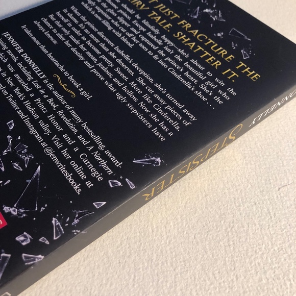 STEPSISTER BY JENNIFER DONNELLY (Paperback - Used) - Picture 4 of 4